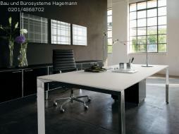 Besprechungstische_elegant_dezent_(3).jpg